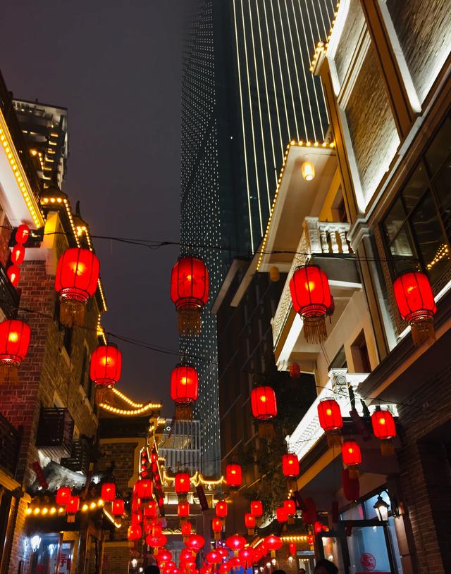 元宵节逛灯会猜灯谜，“生辰头”打一字，你会吗？