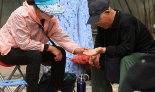 农村老话“三角纹在手，富到九十九”啥意思？“三角纹”在哪里？