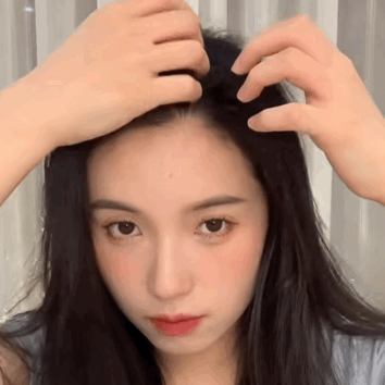 女人情绪的大大大大波动：剪完头发