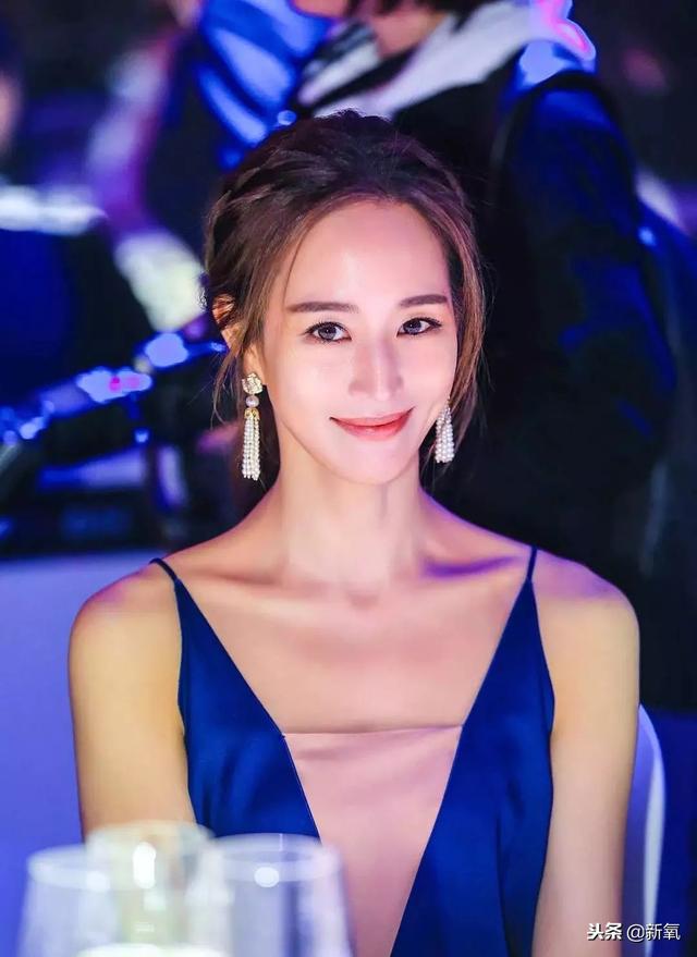 年薪百万的都市精英女性脸，长成什么样？