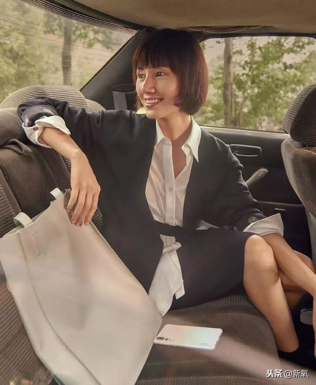 年薪百万的都市精英女性脸，长成什么样？
