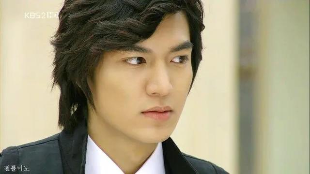 曾帅成标杆，现各有各丑，韩国六位男神颜值大变样，有的才30岁