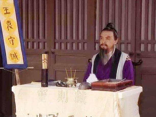 俗语说：“男怕生辰眉，女怕弯鼻眉”，是何意思？有道理吗？