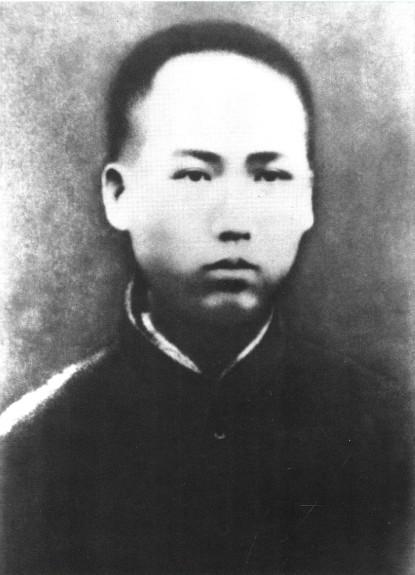 毛泽东8岁就会写诗，却屡遭教书先生辞退，先生直言：太难管教了