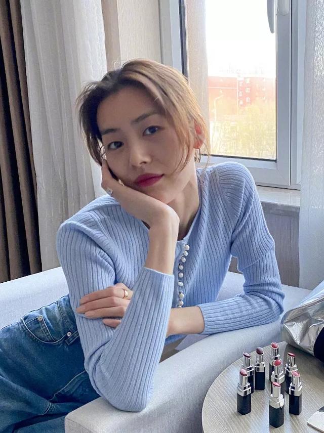 你是什么脸型就选什么刘海，这4款超显脸小，堪比换头