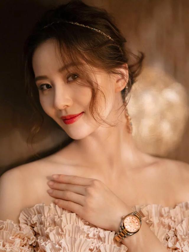 你是什么脸型就选什么刘海，这4款超显脸小，堪比换头