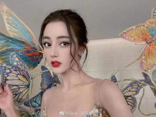 你是什么脸型就选什么刘海，这4款超显脸小，堪比换头