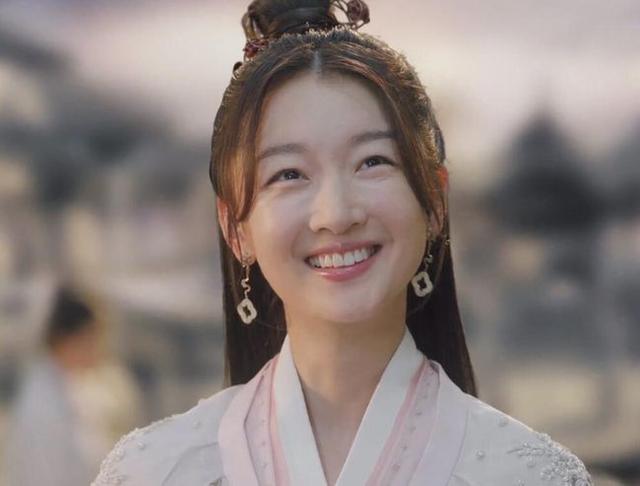 《千古玦尘》首播周冬雨演技惹争议？追仙侠剧，没人逃得过真香