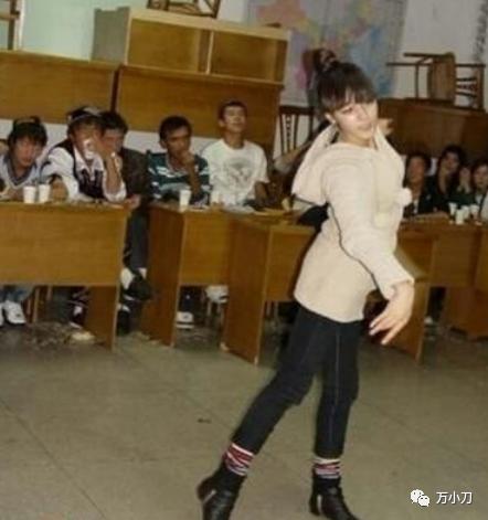 万小刀：“西域美人”的瓜