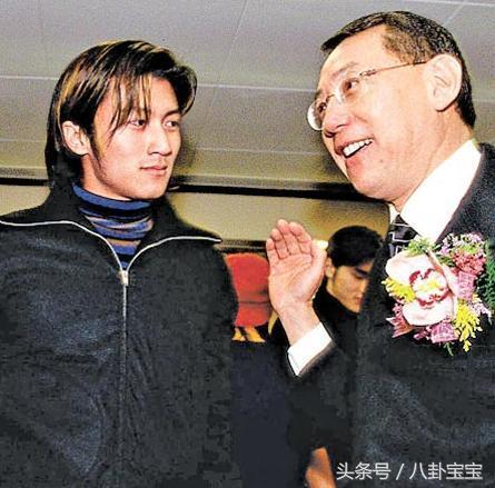 谢霆锋遭遇两次人生低潮，都跟张柏芝有关？