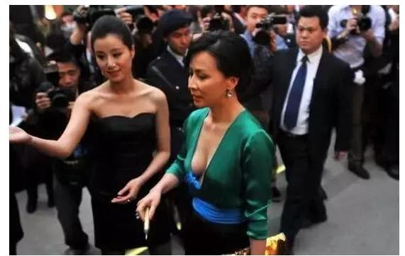 刘嘉玲奶奶，请收好你的生辰奶！