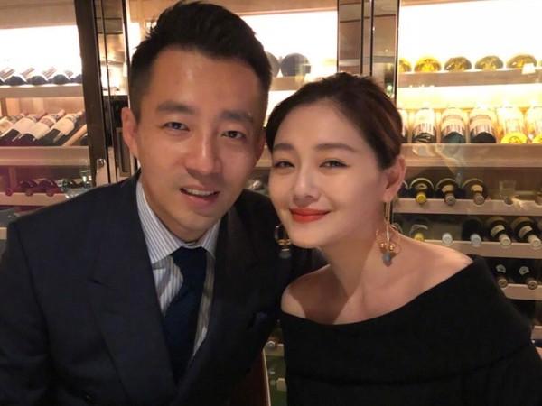 曾被横刀夺爱，嫁富豪后生子得15亿股权，安以轩如今真的幸福吗？