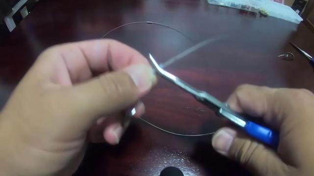 钢丝穿线绑钩的两种方法，只要上手过一次，就知道怎么弄了