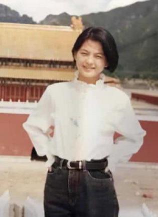 李湘王岳伦的“爱情幻灭史”：当年有多让人羡慕，现在就有多可笑