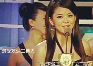 李湘王岳伦的“爱情幻灭史”：当年有多让人羡慕，现在就有多可笑