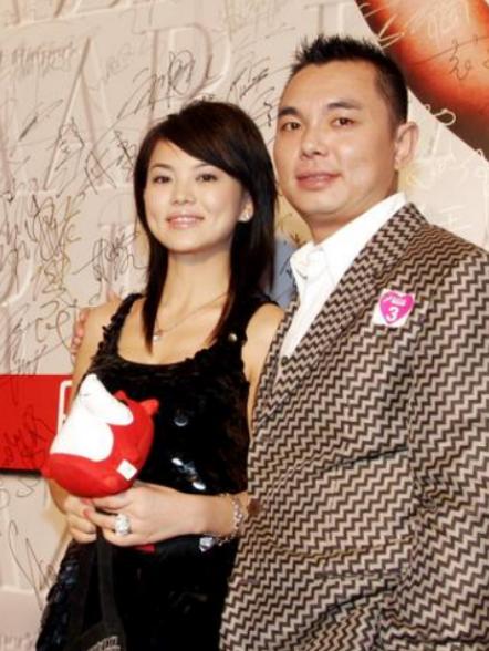 李湘王岳伦的“爱情幻灭史”：当年有多让人羡慕，现在就有多可笑