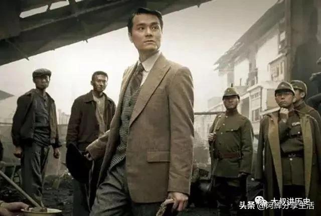 顶着“汉奸”帽子，却是真正的抗日英雄，生辰情报，歼灭2万日军