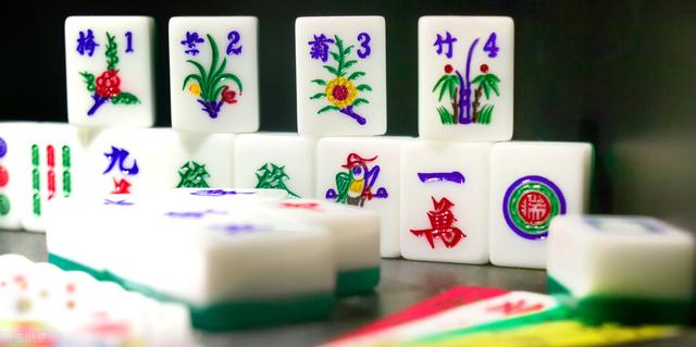 麻将课堂丨学会这几招摸牌技巧，春节回家搓麻就可以炫牌技了