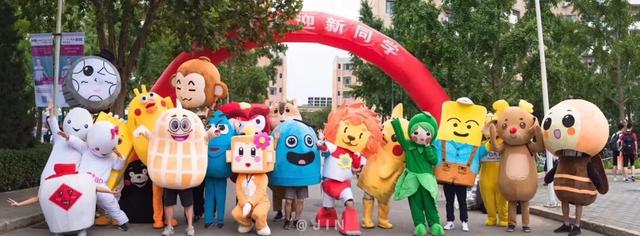 00后来了！直击清华生辰班报到现场