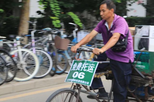 00后来了！直击清华生辰班报到现场