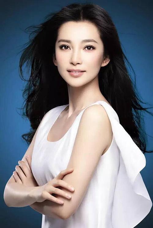 这4个特征是美女都会有，很多人一个就没有，来看看你有不