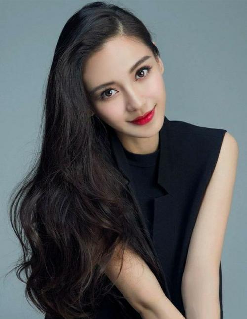 这4个特征是美女都会有，很多人一个就没有，来看看你有不