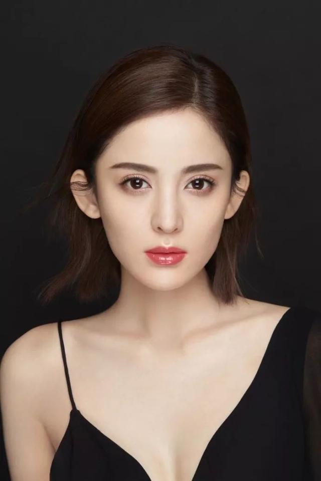 这4个特征是美女都会有，很多人一个就没有，来看看你有不