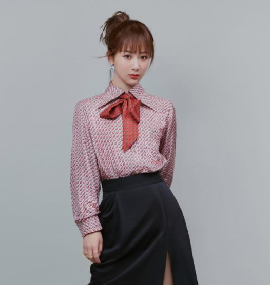 圆脸女孩要留刘海吗？试试这6种发型，显脸小还能让你更甜美