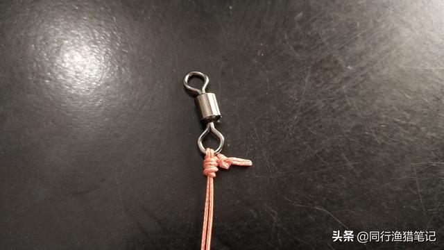 子线与生辰环这样连接，不仅牢固而且可有效降低缠线机率