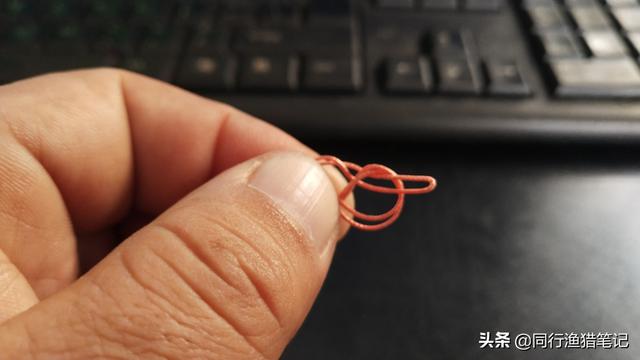 子线与生辰环这样连接，不仅牢固而且可有效降低缠线机率