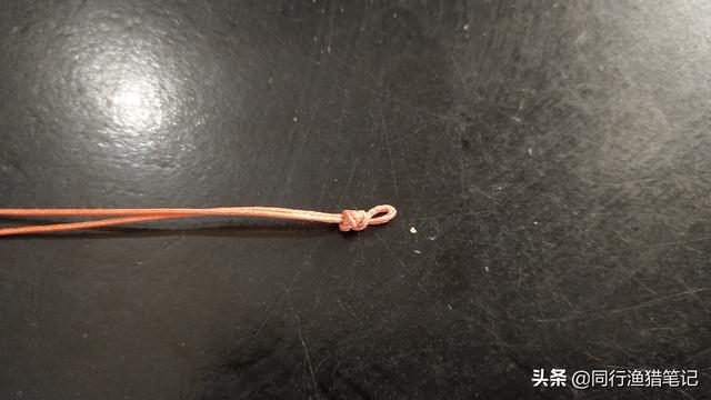 子线与生辰环这样连接，不仅牢固而且可有效降低缠线机率