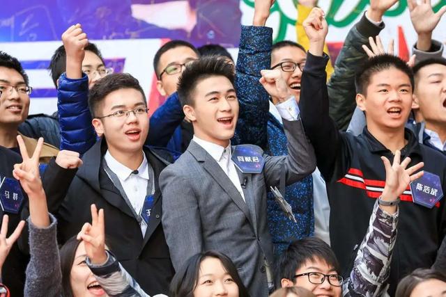 生孩子、秀恩爱、合体捞金，奚梦瑶豪门里面的工具人？