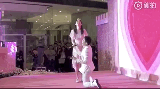生孩子、秀恩爱、合体捞金，奚梦瑶豪门里面的工具人？