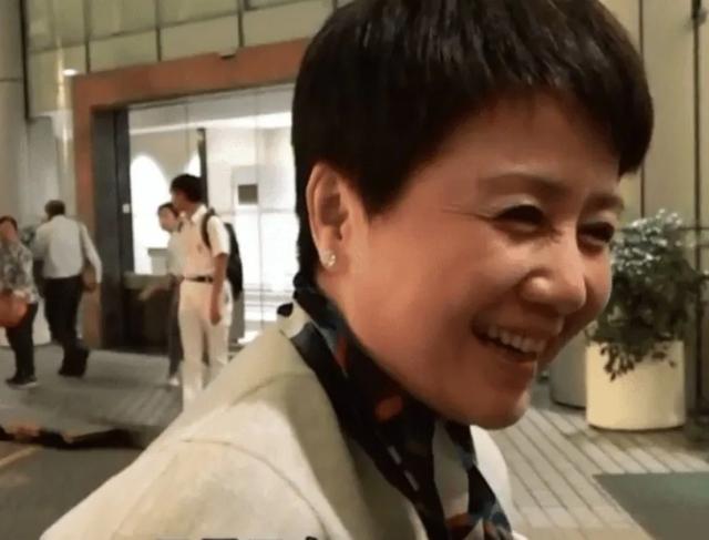 生孩子、秀恩爱、合体捞金，奚梦瑶豪门里面的工具人？
