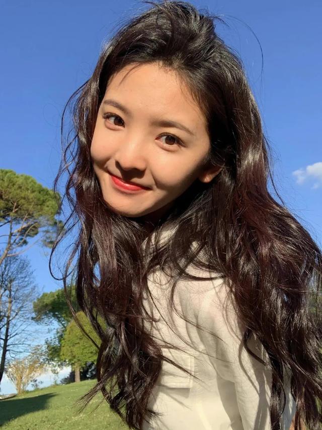 只要她一哭，错的就是别人