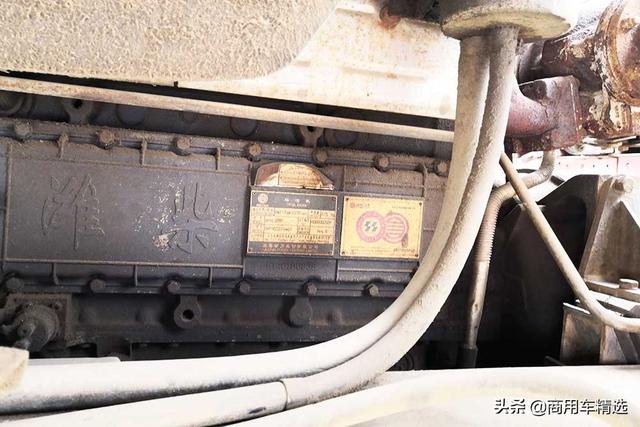 独特内生辰 采用太脱拉815底盘的长征CZ2256SU455 6x6载货车