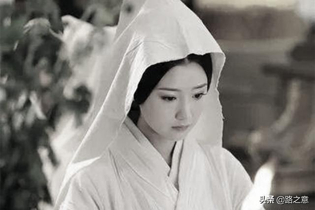 清末冤案：美妻卜卦问夫凶吉，结果自己失身失家，丈夫受尽苦难
