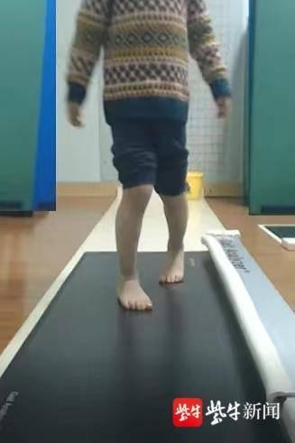 孩子走路“内生辰”，需要纠正吗？
