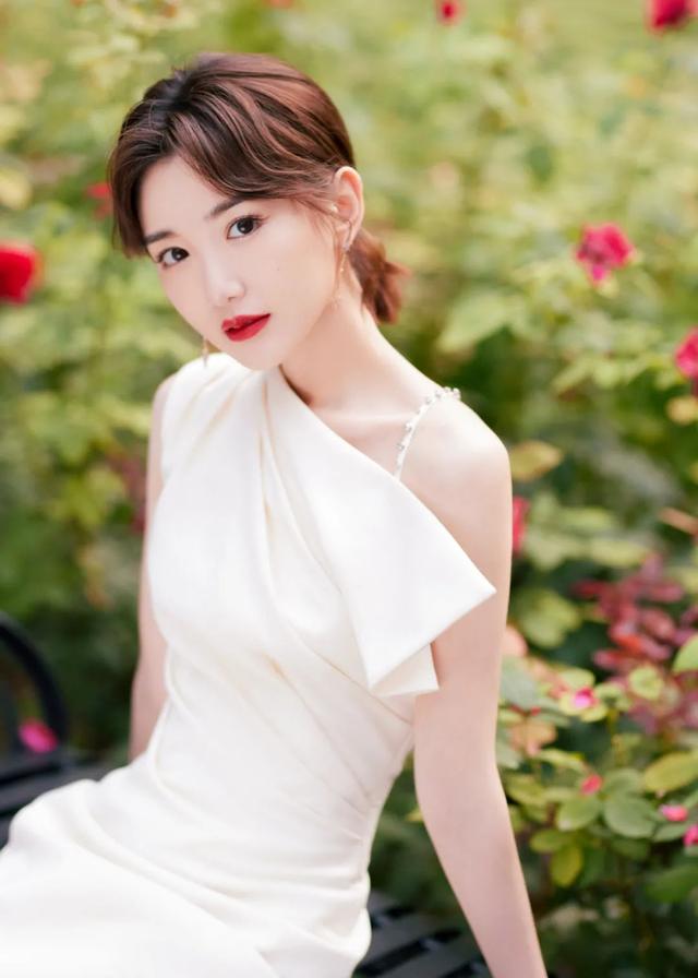 新晋的短发教科书，是毛晓彤还是周雨彤？