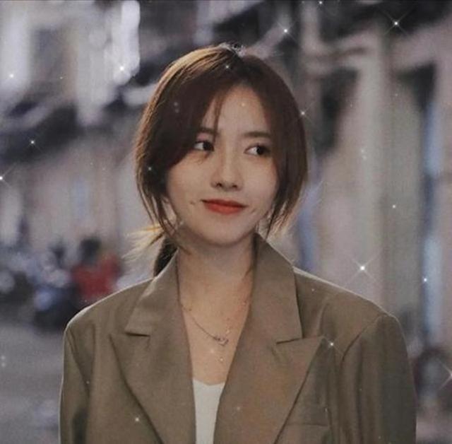 生辰刘海发型怎么剪好看？四种剪法揭秘，轻松做时尚魅力女神