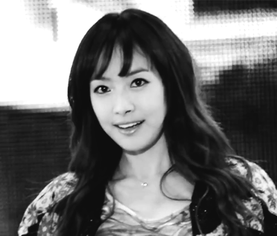 齐刘海回归,不过她这次有点不一样了?