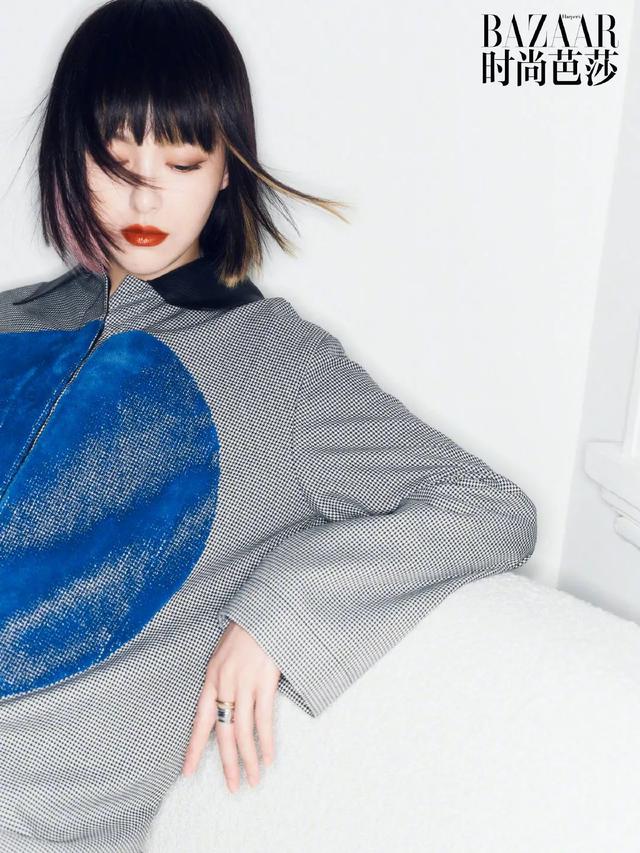 齐刘海回归,不过她这次有点不一样了?