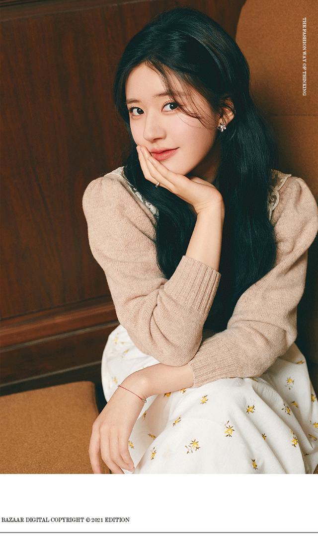 齐刘海回归,不过她这次有点不一样了?