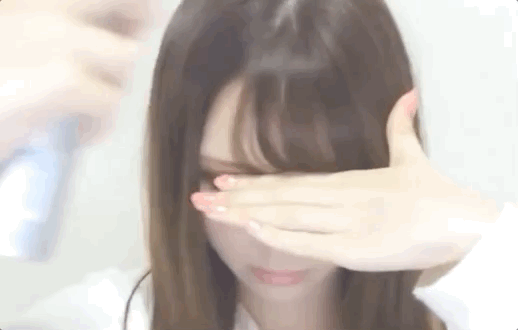 齐刘海回归,不过她这次有点不一样了?