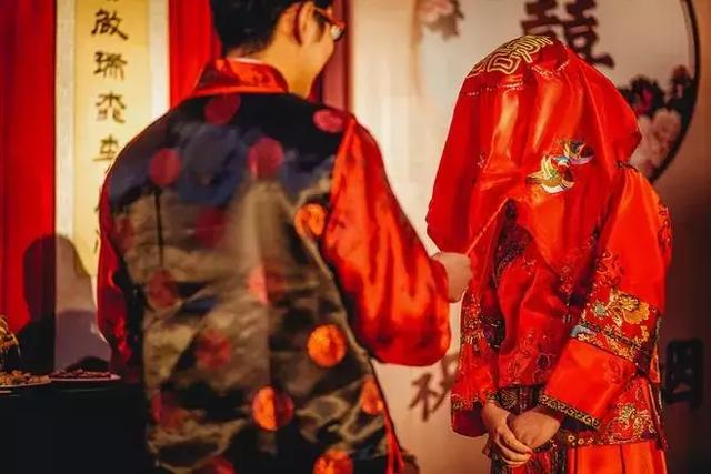 从生辰和面相，看一个人是否有婚外情