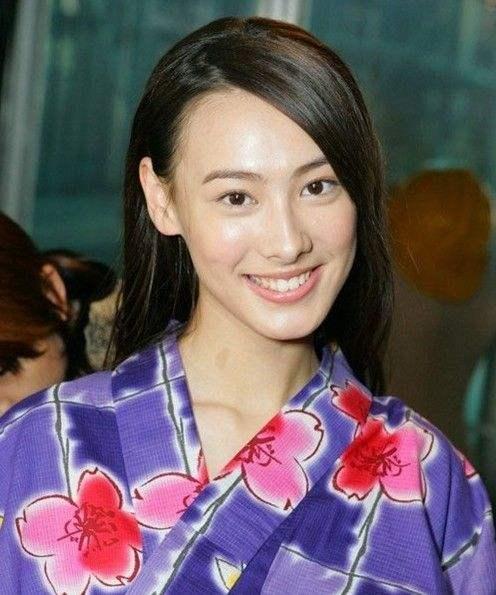 还有人不知道？原来baby、熊黛林、梁洛施她们背后是同一个大佬