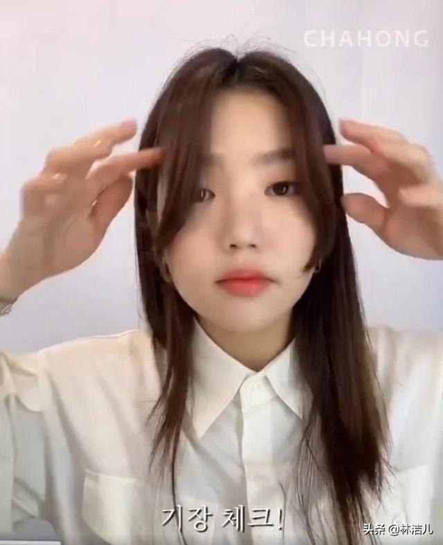宋慧乔又带火了“生辰刘海”，这些年她的妆发，堪称是美妆风向标