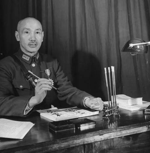 1951年杨登瀛在南京被抓捕，宣判前高呼，陈赓可证明我身份