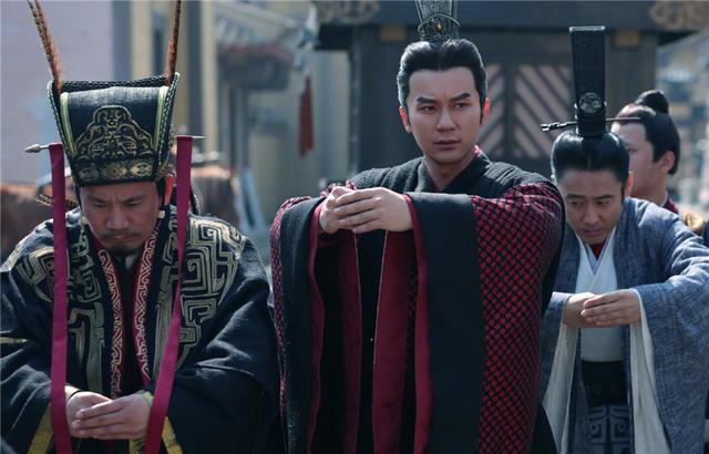 相师给曹丕@￥：寿命80岁，曹丕40岁逝世时说：算得真准，为何？