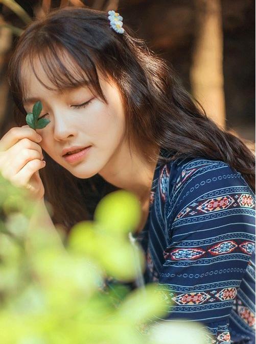 长头发带头帘的烫发，女生卷烫头发，美味十足不显老气
